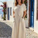 Fae — Maxi Dress with a Round Neckline, Short Sleeves and Pockets